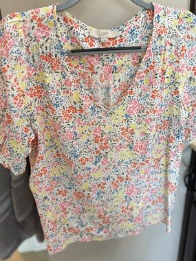 LOFT White Floral V-Neck Short Puff Sleeve Blouse